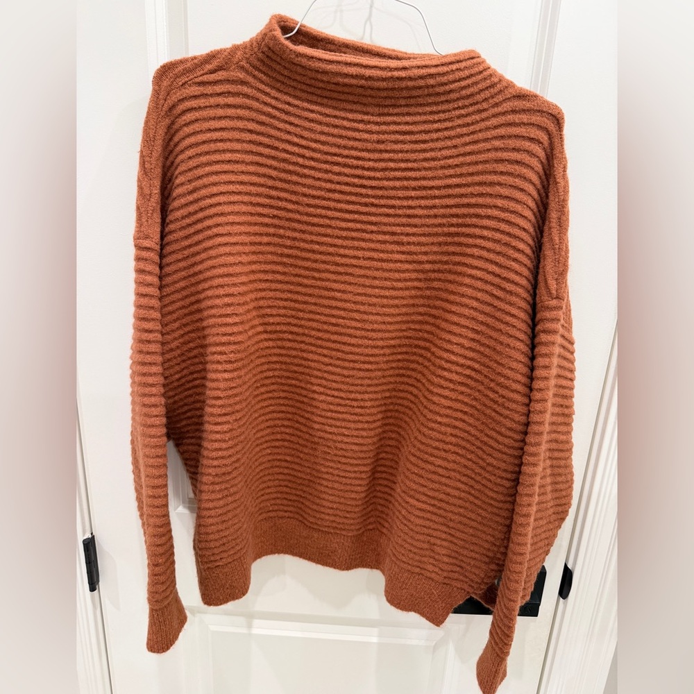 BE COOL Ribbed Turtleneck Sweater - Rust